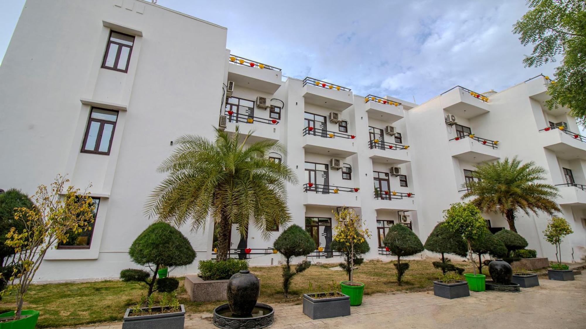 Elegance Hotel Vrindavan