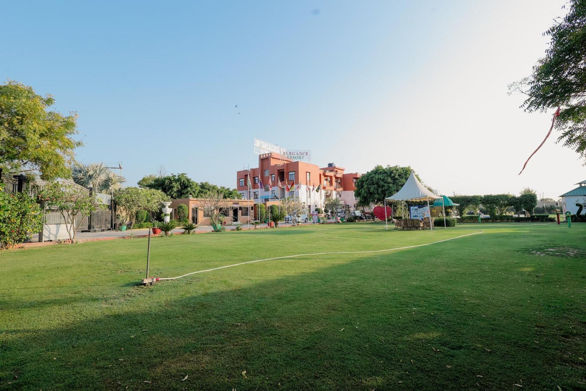 Elegance Hotel